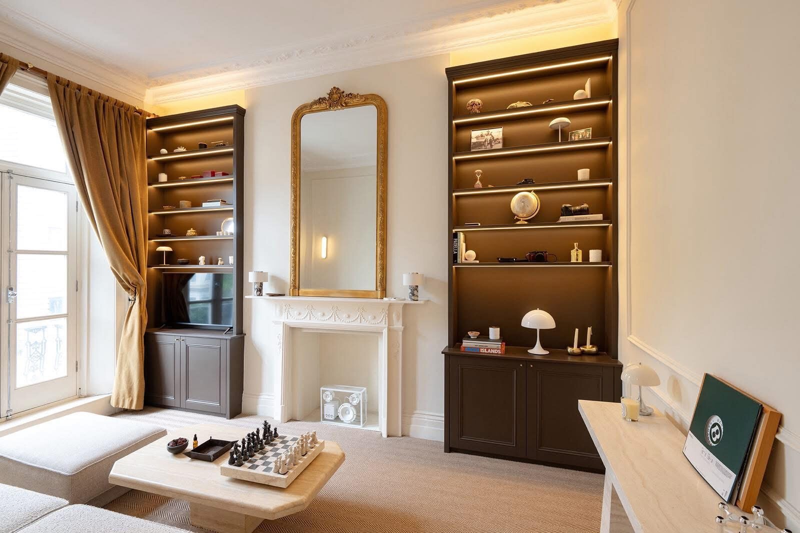 Integrated shelving and ambient uplighting